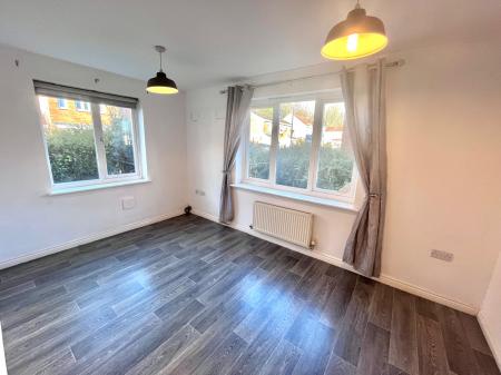 2 bedroom Flat for sale in Millrise Road, Mansfield, NG18