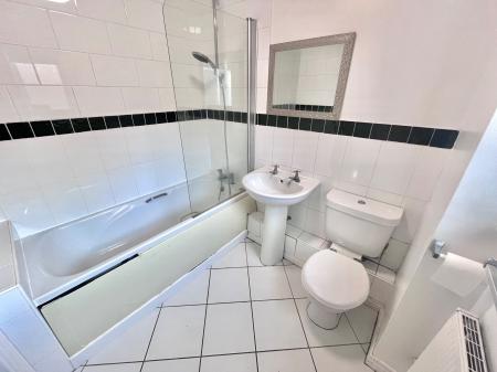 2 bedroom Flat for sale in Millrise Road, Mansfield, NG18