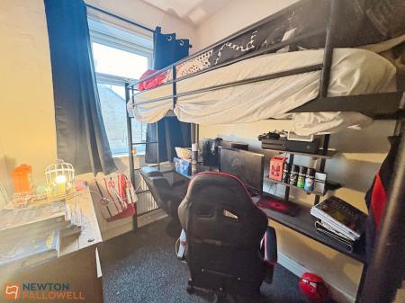 3 bedroom Terraced House for sale in Fenwick Street, Warsop, NG20