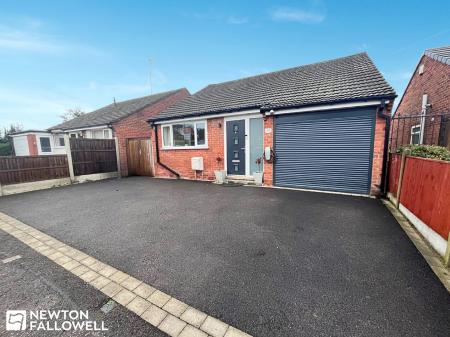 3 bedroom Detached house for sale in Waverley Road, Mansfield, NG18