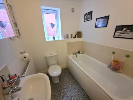 4 bedroom Detached house for sale in Debdale Way, Mansfield Woodhouse, NG19