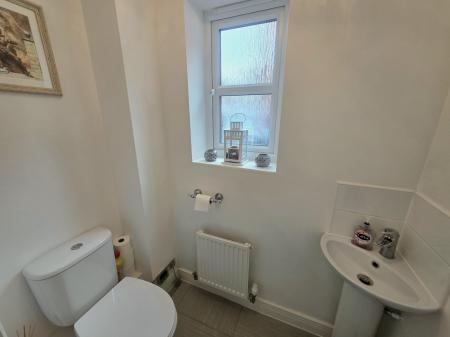 4 bedroom Detached house for sale in Debdale Way, Mansfield Woodhouse, NG19