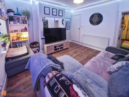3 bedroom Terraced House for sale in Redcliffe Road, Mansfield, NG18
