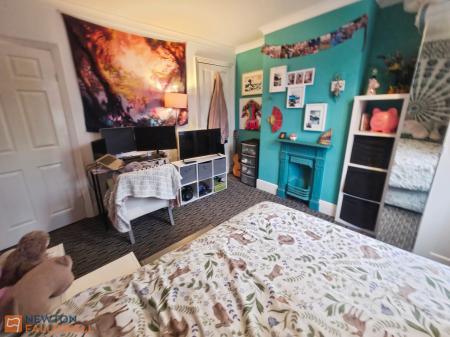 3 bedroom Terraced House for sale in Redcliffe Road, Mansfield, NG18