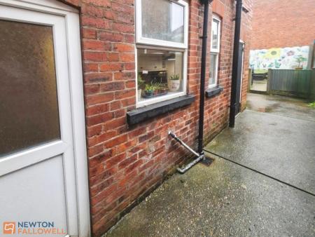 3 bedroom Terraced House for sale in Redcliffe Road, Mansfield, NG18