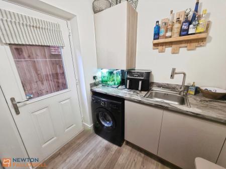 5 bedroom Detached house for sale in Farthing Way, Mansfield, NG18