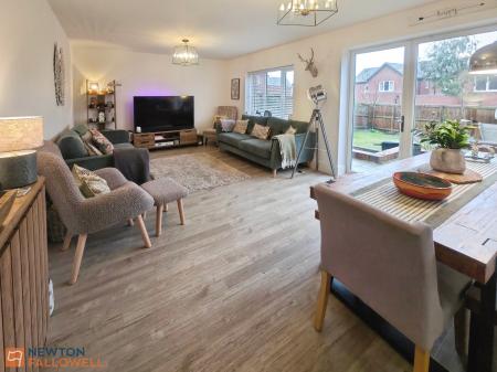 5 bedroom Detached house for sale in Farthing Way, Mansfield, NG18