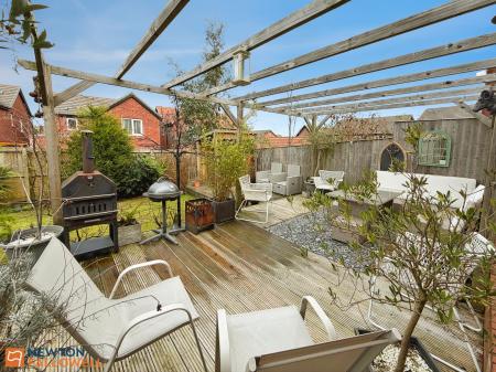 5 bedroom Detached house for sale in Farthing Way, Mansfield, NG18