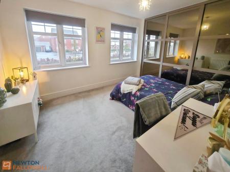 5 bedroom Detached house for sale in Farthing Way, Mansfield, NG18