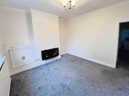 2 bedroom End of terrace house for sale in Titchfield Street, Mansfield, NG19