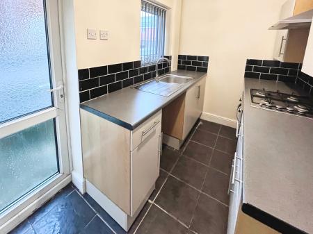 2 bedroom End of terrace house for sale in Titchfield Street, Mansfield, NG19