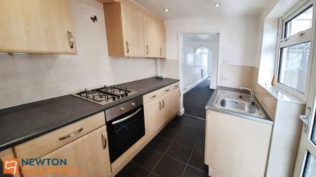 2 bedroom Terraced House for sale in Leeming Lane South, Mansfield Woodhouse, NG19