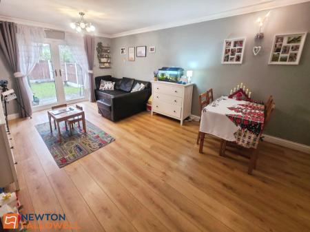 2 bedroom Town house for sale in Asquith Mews, Mansfield, NG18