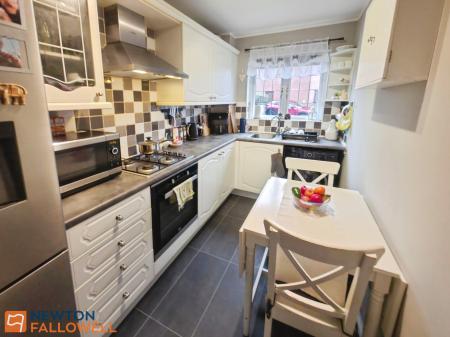 2 bedroom Town house for sale in Asquith Mews, Mansfield, NG18