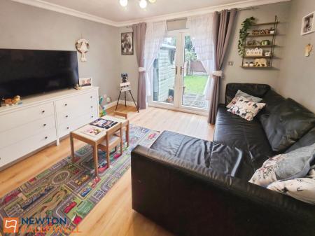 2 bedroom Town house for sale in Asquith Mews, Mansfield, NG18