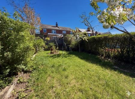 4 bedroom Semi-detached house for sale in Clifton Grove, Mansfield, NG18
