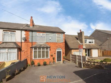 4 bedroom Semi-detached house for sale in Clifton Grove, Mansfield, NG18