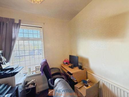 4 bedroom Semi-detached house for sale in Clifton Grove, Mansfield, NG18