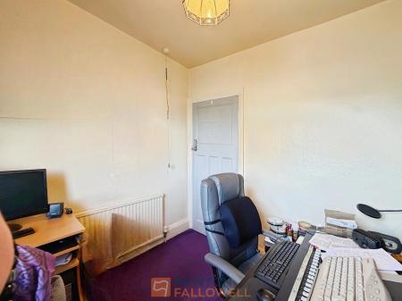 4 bedroom Semi-detached house for sale in Clifton Grove, Mansfield, NG18