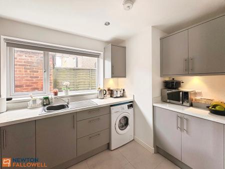 3 bedroom Semi-detached house for sale in Brick Kiln Lane, Mansfield, NG18