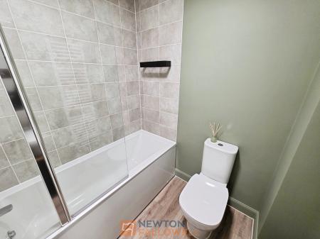 4 bedroom Semi-detached house for sale in Hewers way, Edwinstowe, NG21