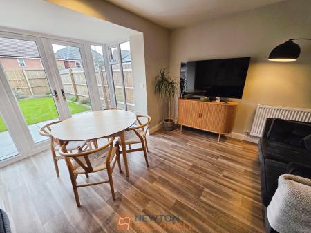 4 bedroom Semi-detached house for sale in Hewers way, Edwinstowe, NG21