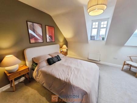 4 bedroom Semi-detached house for sale in Hewers way, Edwinstowe, NG21