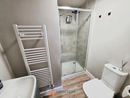 4 bedroom Semi-detached house for sale in Hewers way, Edwinstowe, NG21