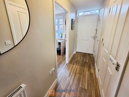 4 bedroom Semi-detached house for sale in Hewers way, Edwinstowe, NG21