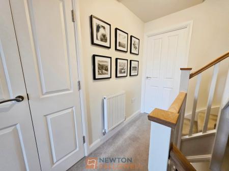 4 bedroom Semi-detached house for sale in Hewers way, Edwinstowe, NG21