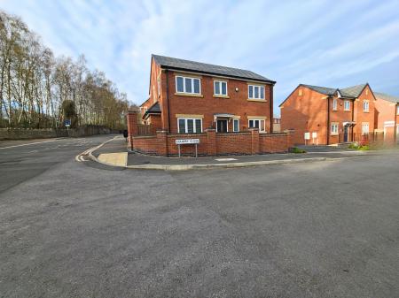 3 bedroom Detached house for sale in Colliery Close, Langwith, NG20