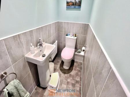 3 bedroom Semi-detached house for sale in Linnet Drive, Mansfield, NG21