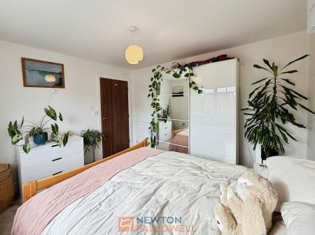 4 bedroom Detached house for sale in Kingfisher Way, Ollerton, NG22