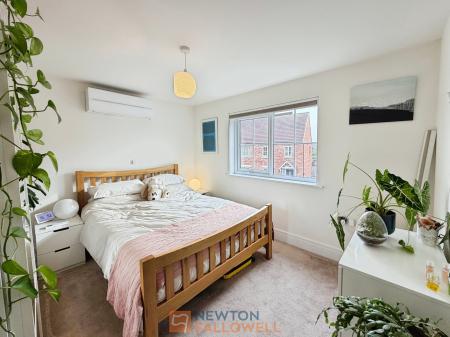 4 bedroom Detached house for sale in Kingfisher Way, Ollerton, NG22