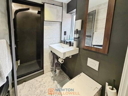 4 bedroom Detached house for sale in Kingfisher Way, Ollerton, NG22