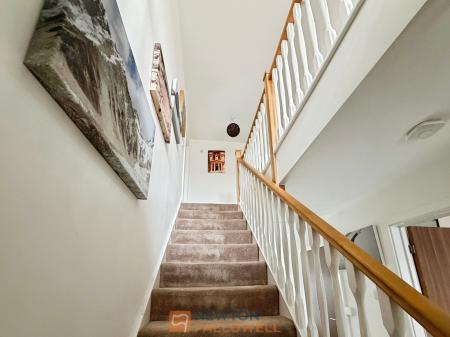 4 bedroom Detached house for sale in Kingfisher Way, Ollerton, NG22