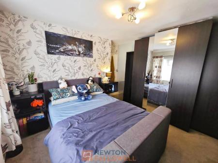 3 bedroom Semi-detached house for sale in Ash Grove, Sutton-In-Ashfield, NG17