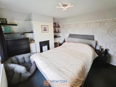 3 bedroom Semi-detached house for sale in Ash Grove, Sutton-In-Ashfield, NG17