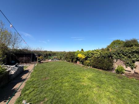 3 bedroom Semi-detached house for sale in Ash Grove, Sutton-In-Ashfield, NG17