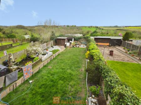 3 bedroom Semi-detached house for sale in Ash Grove, Sutton-In-Ashfield, NG17