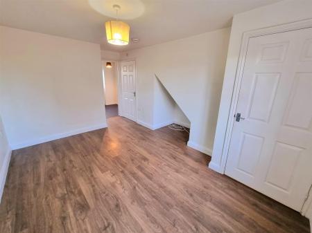 2 bedroom Semi-detached house to let in Clay Cross Drive, Clipstone Village, NG21