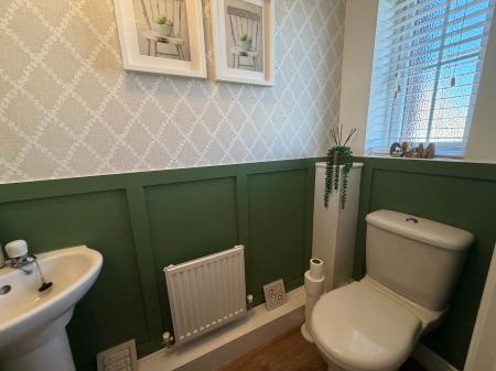 3 bedroom Town house for sale in Burton Rise, Kirkby-in-Ashfield, NG17