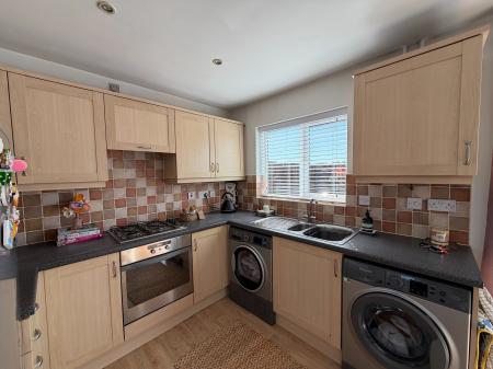 3 bedroom Town house for sale in Burton Rise, Kirkby-in-Ashfield, NG17