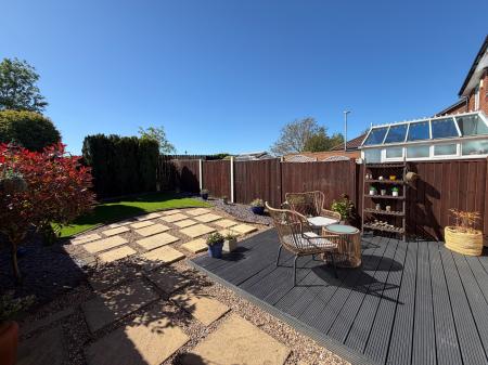 3 bedroom Town house for sale in Burton Rise, Kirkby-in-Ashfield, NG17