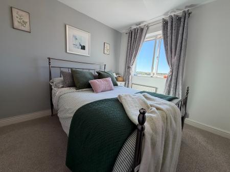 3 bedroom Town house for sale in Burton Rise, Kirkby-in-Ashfield, NG17