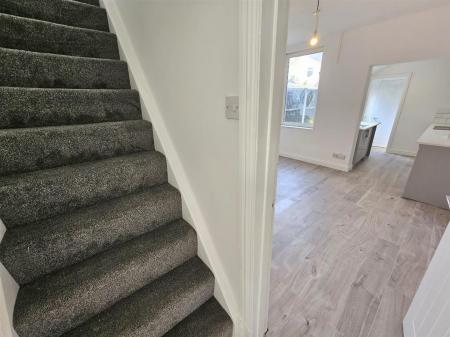 2 bedroom Terraced House to let in Byron Street, Mansfield, NG18
