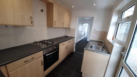 2 bedroom Terraced House to let in Leeming Lane South, Mansfield Woodhouse, NG19