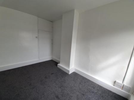 2 bedroom Terraced House to let in Leeming Lane South, Mansfield Woodhouse, NG19
