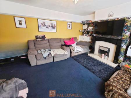 3 bedroom Semi-detached house for sale in Ash Grove, Sutton-In-Ashfield, NG17