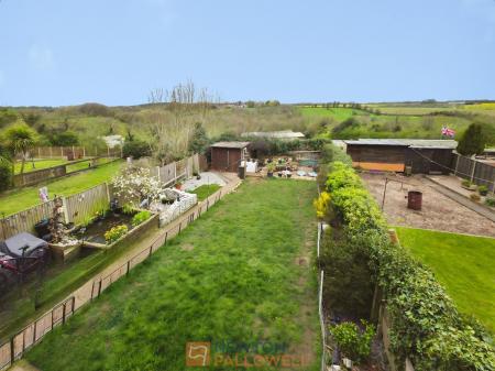 3 bedroom Semi-detached house for sale in Ash Grove, Sutton-In-Ashfield, NG17
